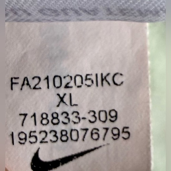 Nike Dri-Fit Tee Men’s XL Light Green Athletic Training Shirt - Picture 10 of 11